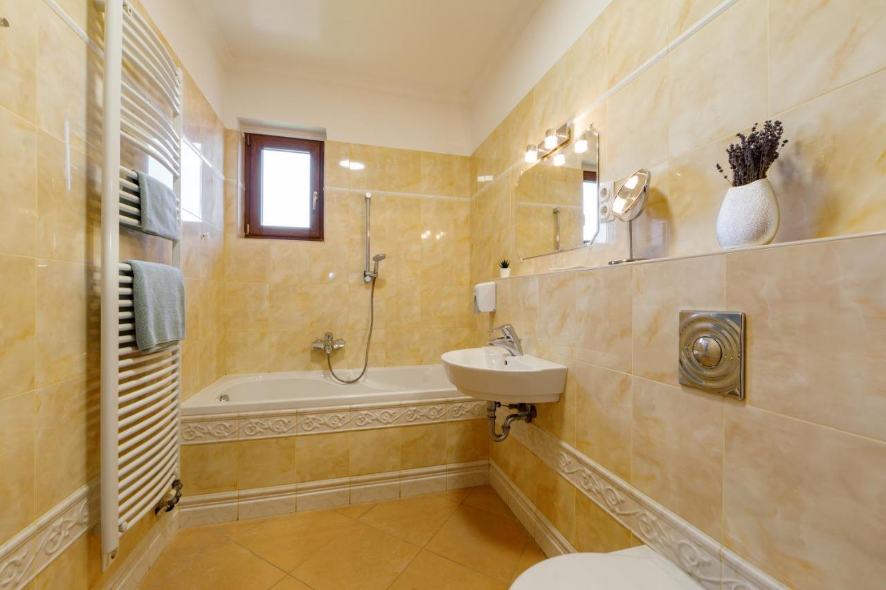 Villa Muzsa Deluxe Balatonfüred Exteriör bild